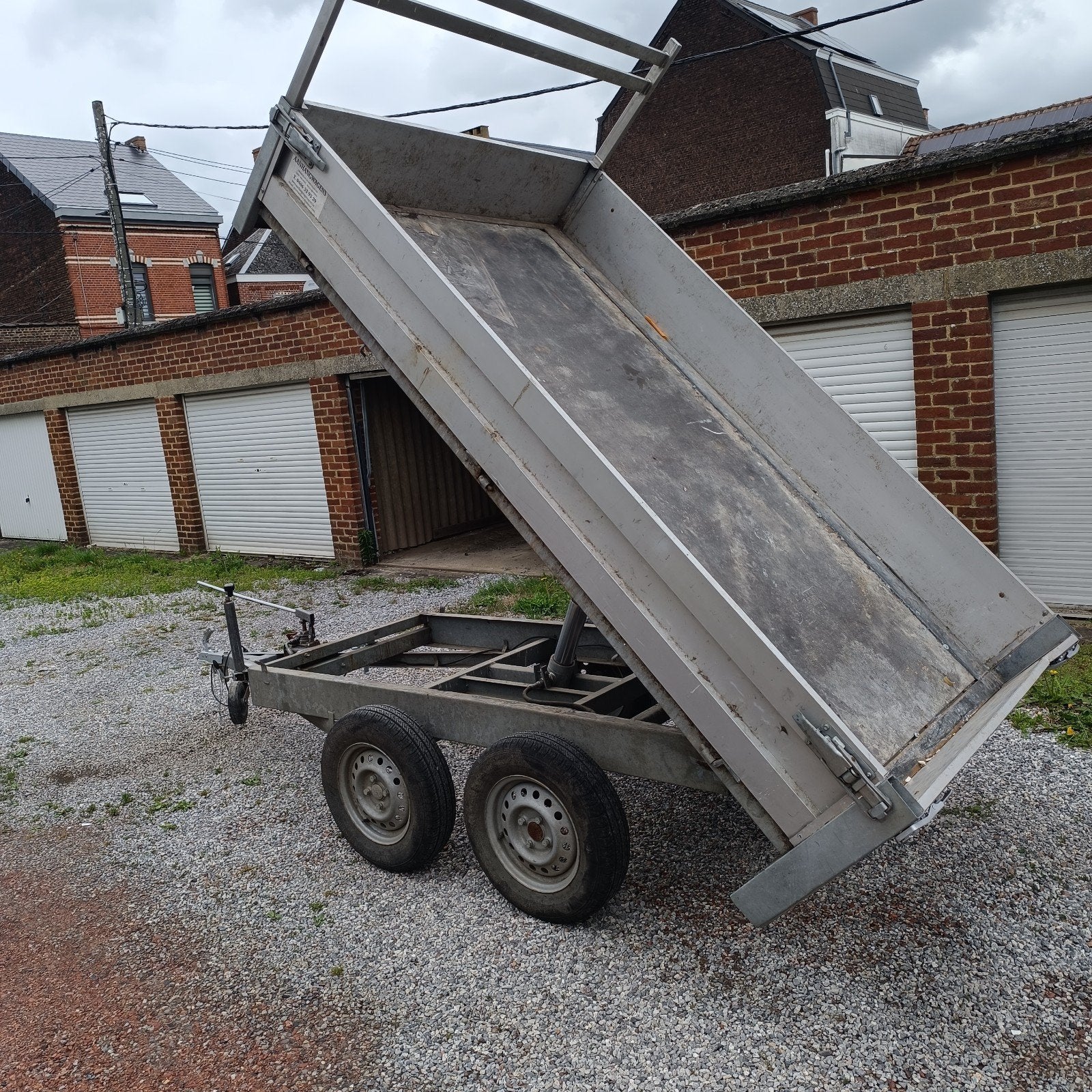 Remorque benne basculante double essieux pour 750kg, Autos : Divers, Remorques