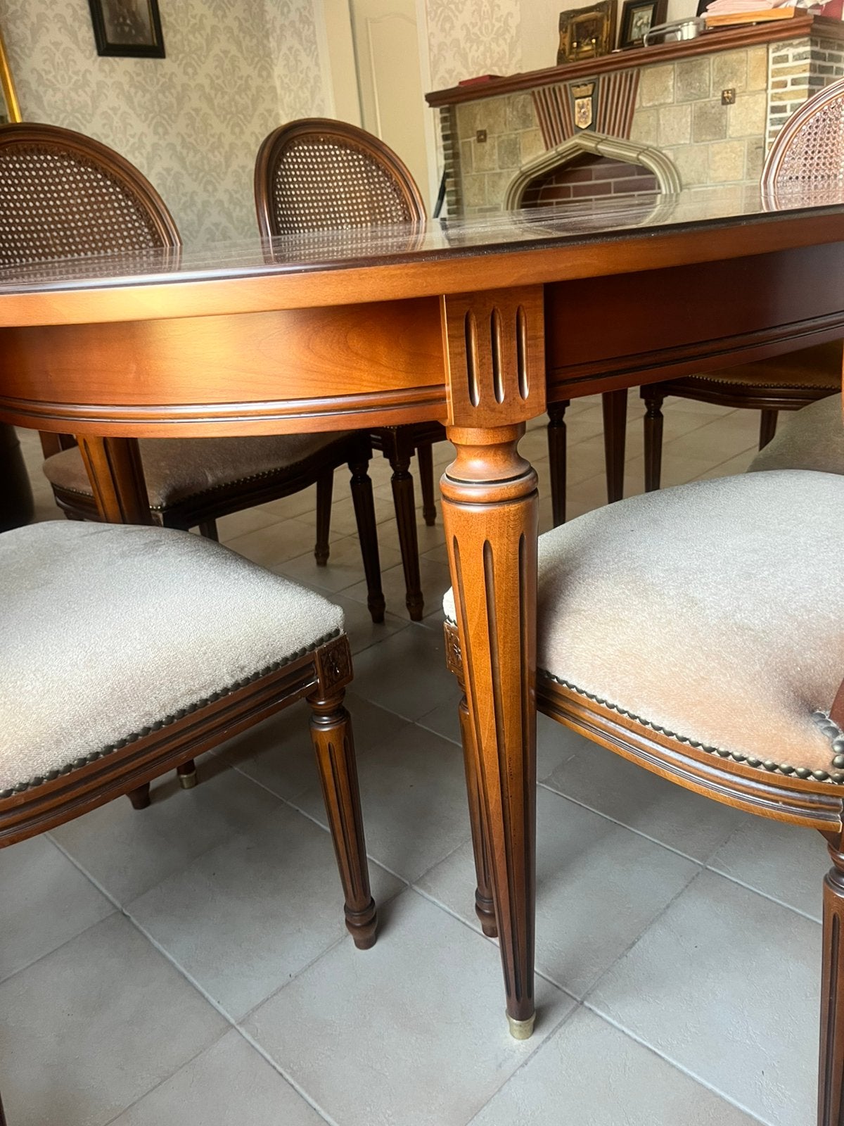 Table et 6 chaises Maasief Kerselaar, Enlèvement