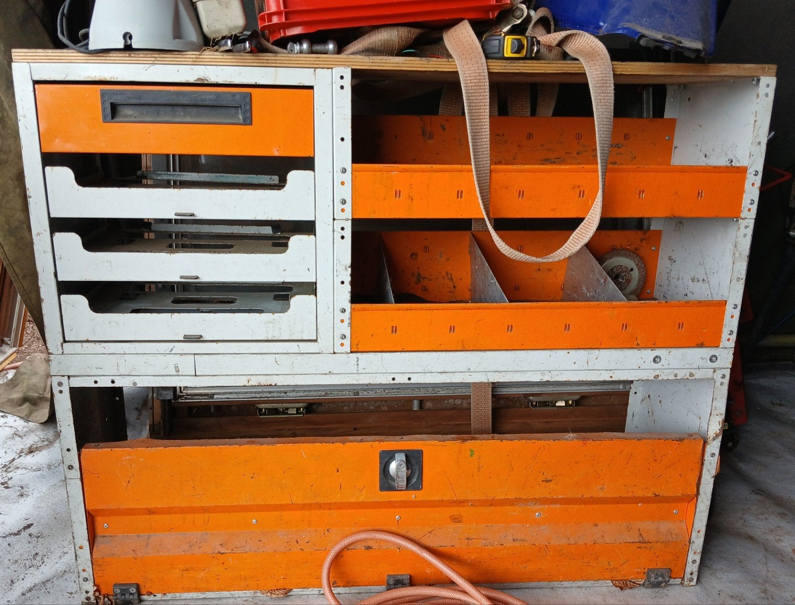 Vends Aménagement Camionnette Armoire, Enlèvement