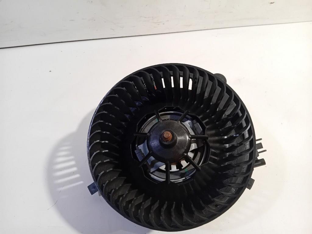Kachel ventilator motor Seat Leon, Onderdelen@venauto.nl, Van der Ven Autorecycling B.V., Ettenseweg 76, 4706 PB Roosendaal, The Netherlands