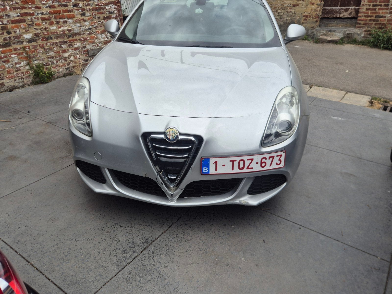 ALFA ROMEO GIULLIETTA PETIT DEGATS CARROSSERIE BRUIT TURBO, Voorwielaandrijving, Euro 5, Stof, Zwart