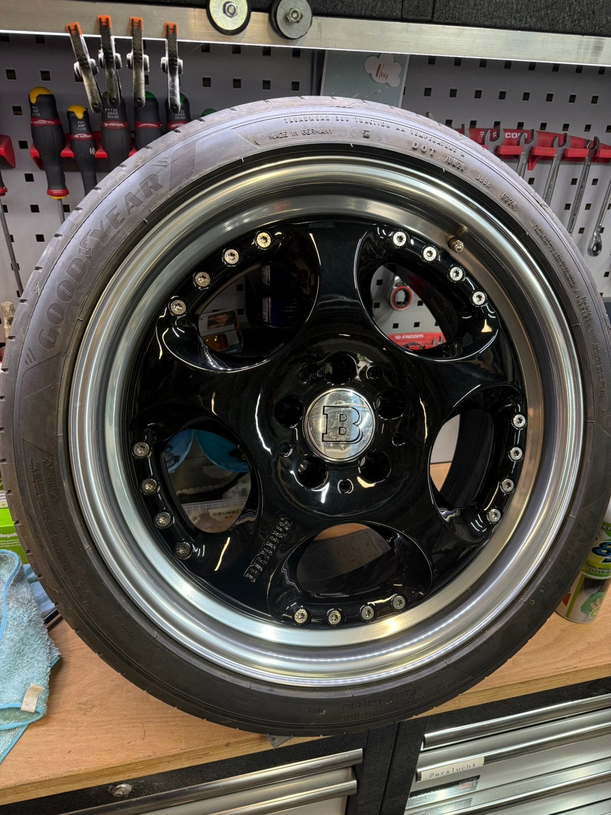 Brabus Monoblock 4 18inch 5x112, Autos : Pièces & Accessoires, Pneus & Jantes, Pneu(s), Enlèvement