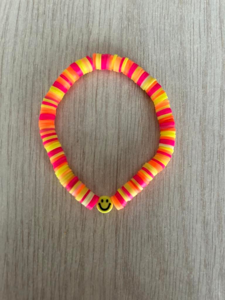 Mooie armband smiley, Handtassen en Accessoires, Armbanden, Ophalen of Verzenden, Zo goed als nieuw