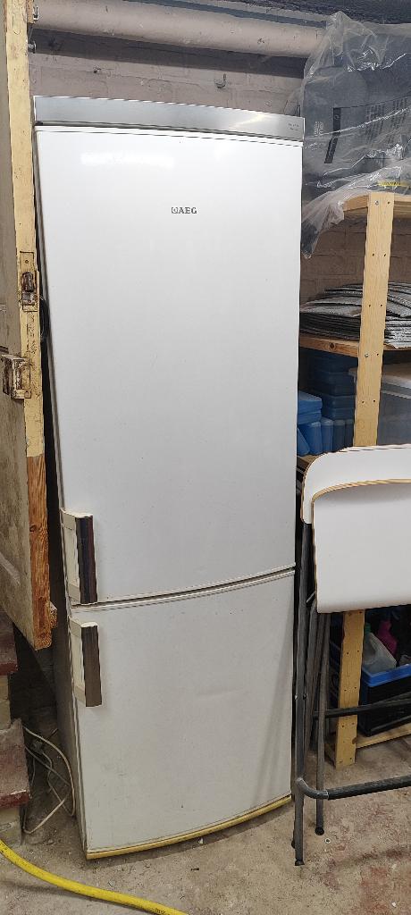 Réfrigérateur d’occasion – fonctionne bien, Electroménager, Réfrigérateurs & Frigos, Utilisé, Avec congélateur séparé, 160 cm ou plus