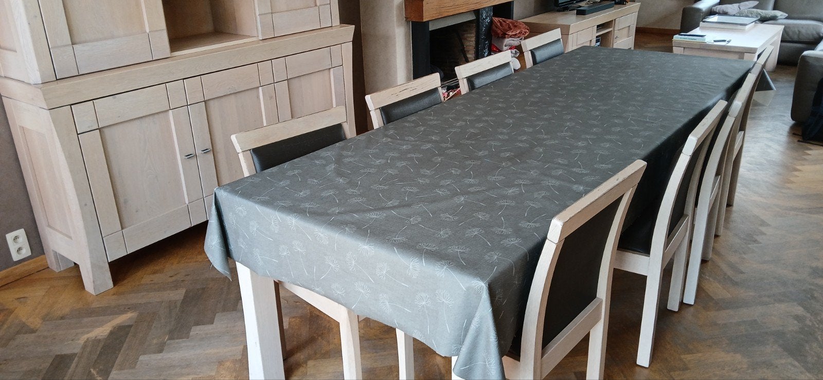 Massieve eikenhouten eetplaats met 8 stoelen (tafel staat op, Huis en Inrichting, Ophalen
