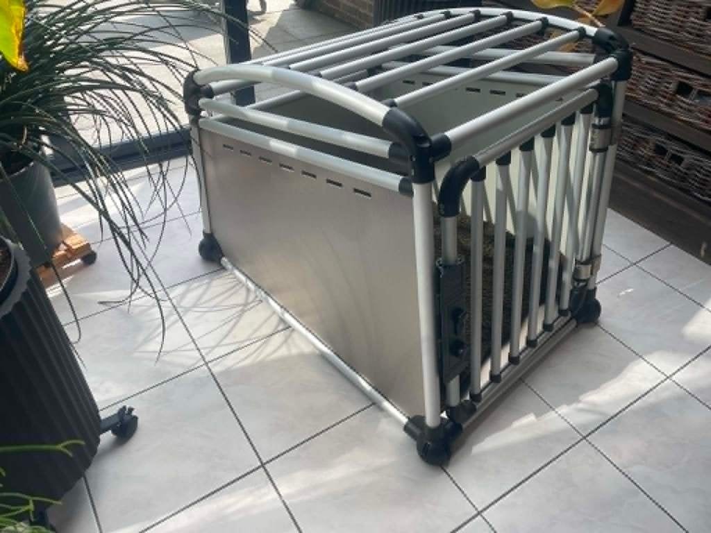 stevige grote hondenbench 120 euro, Ophalen