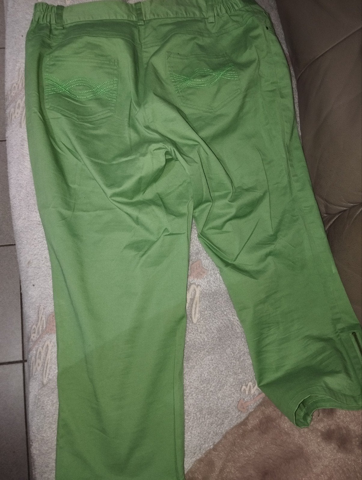 Damart Groene Capribroek / Driekwart Broek - Maat 44, Kleding | Dames, Broeken en Pantalons, Ophalen, Maat 42/44 (L), Zo goed als nieuw