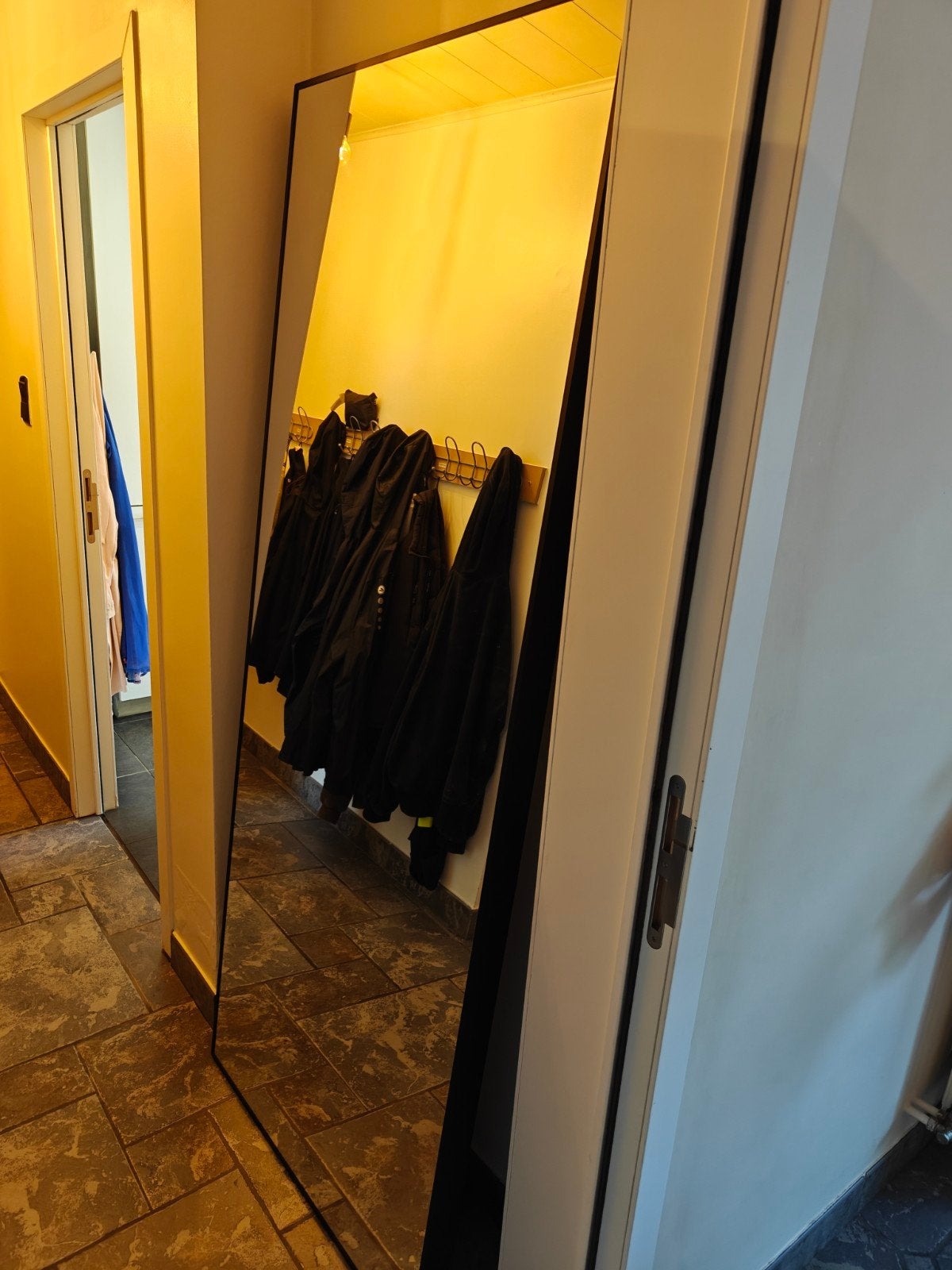 nieuwe grote spiegel zwart, Huis en Inrichting, Woonaccessoires | Spiegels, Ophalen