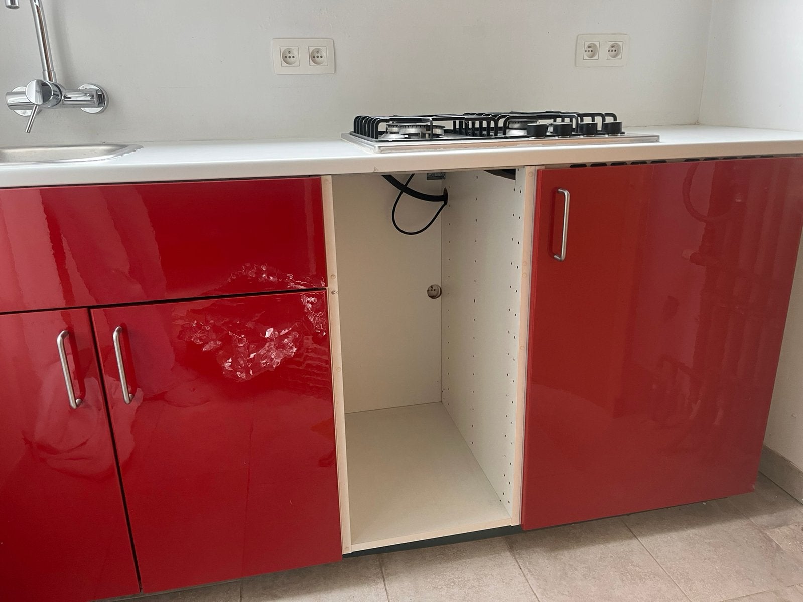 Keukentje ikea rood. 180cm breed, Huis en Inrichting, Ophalen, Gebruikt, Enkelwandige keuken, Hoogglans of Gelakt