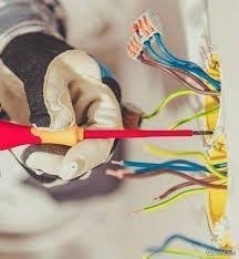 électricien batiment, Une personne, Plusieurs jours
