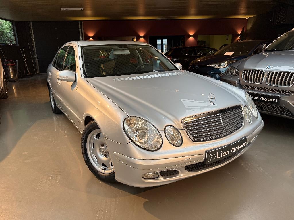 Mercedes E 200 CDI Berline Automatik Elegance*Sunroof*Navi, 4 deurs, Zwart, 4 cilinders, 2135 kg