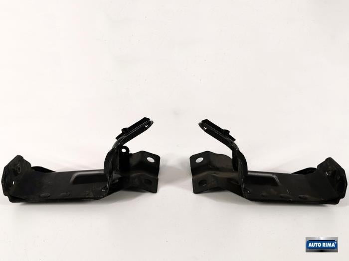 Radiateurbalk van een Volvo V60, Gebruikt, -, -, Ophalen of Verzenden