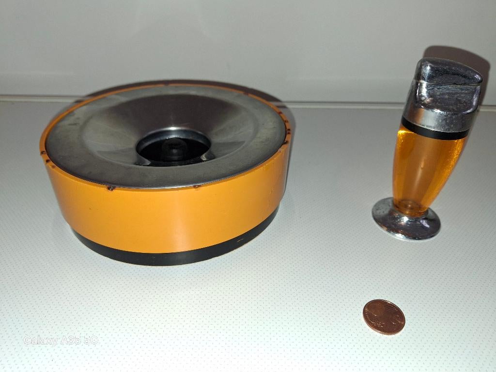 VINTAGE cendrier SAMP design et briquet de table, Antiquités & Art, Art | Objets design, Enlèvement ou Envoi