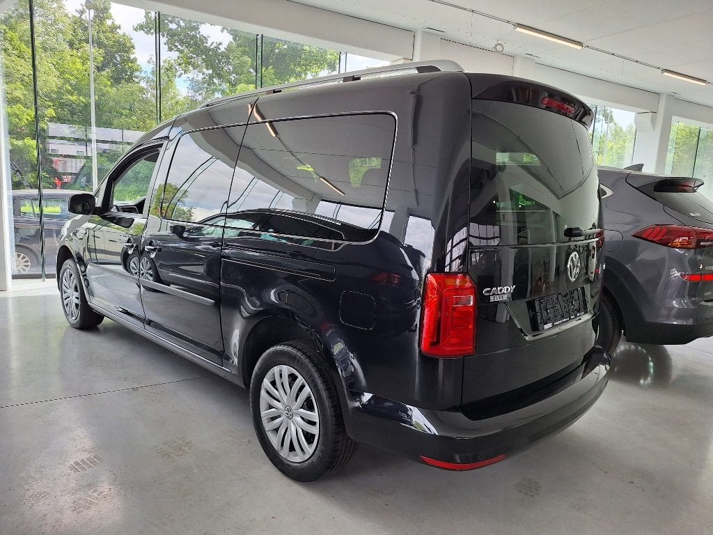 VW Caddy Maxi, Voorwielaandrijving, Adaptive Cruise Control, Zwart, 5 deurs