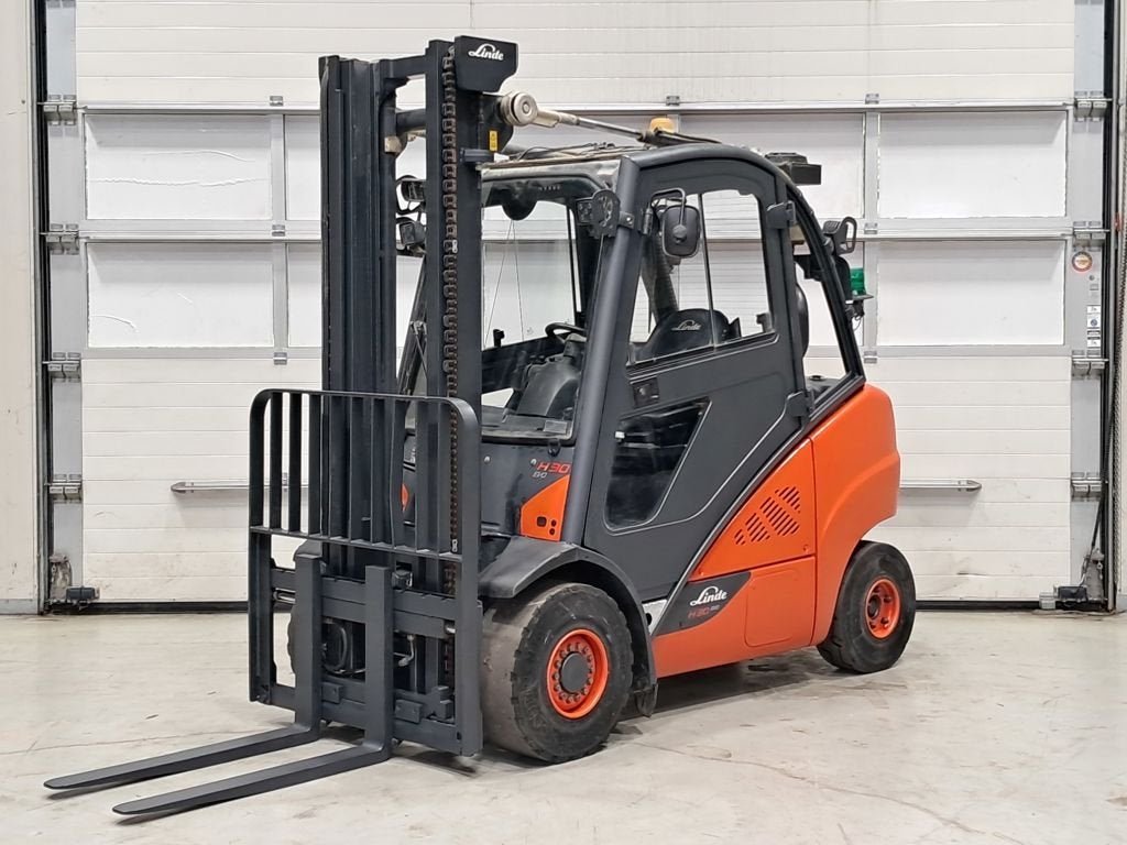 Linde H30D-02, Articles professionnels, Machines & Construction | Chariots élévateurs & Transport interne, 3000 à 4000 kg, Diesel