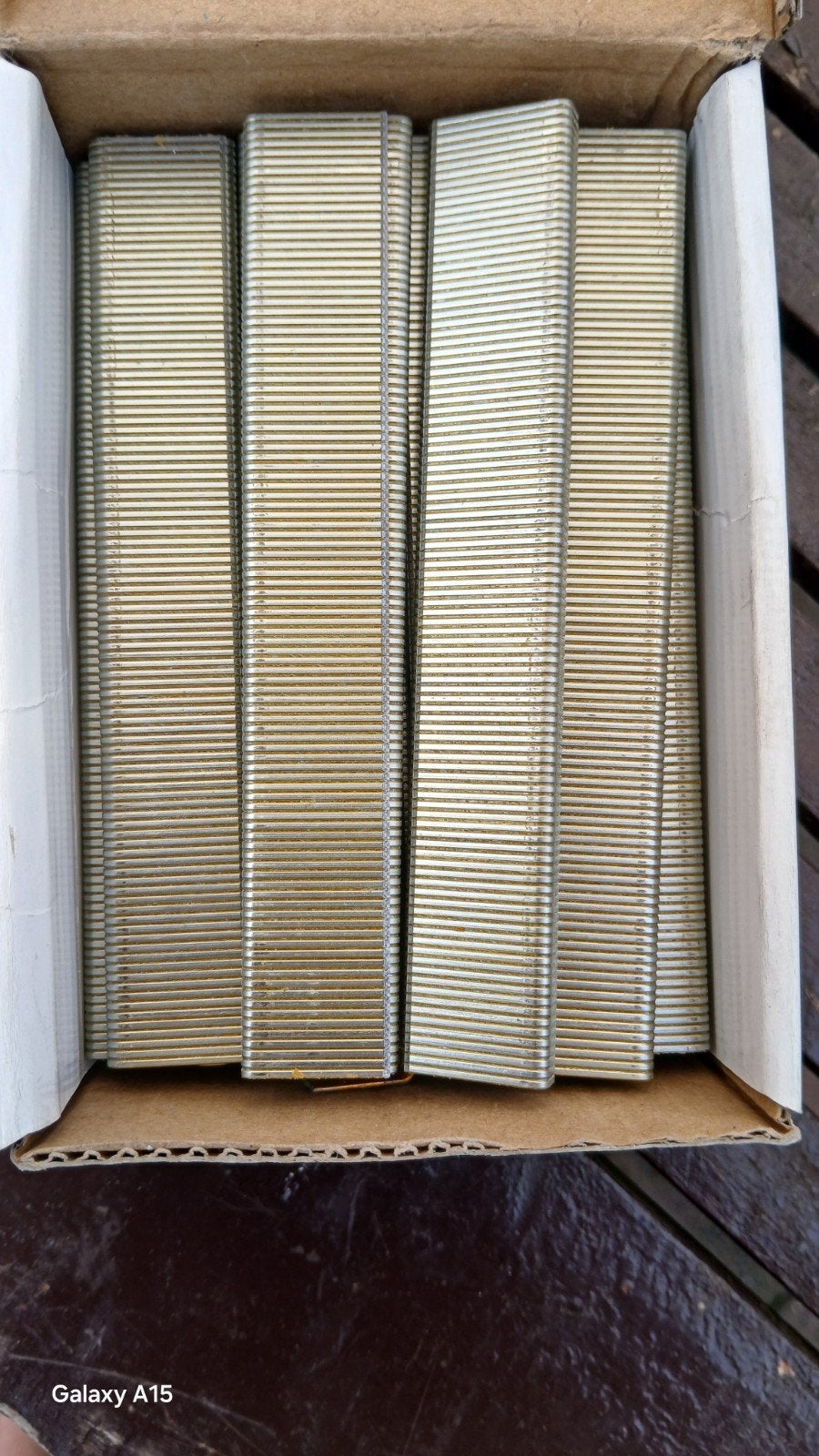 Nieten l 20mm br 5,5 mm bijna volle doos overschot, Ophalen, Nieuw