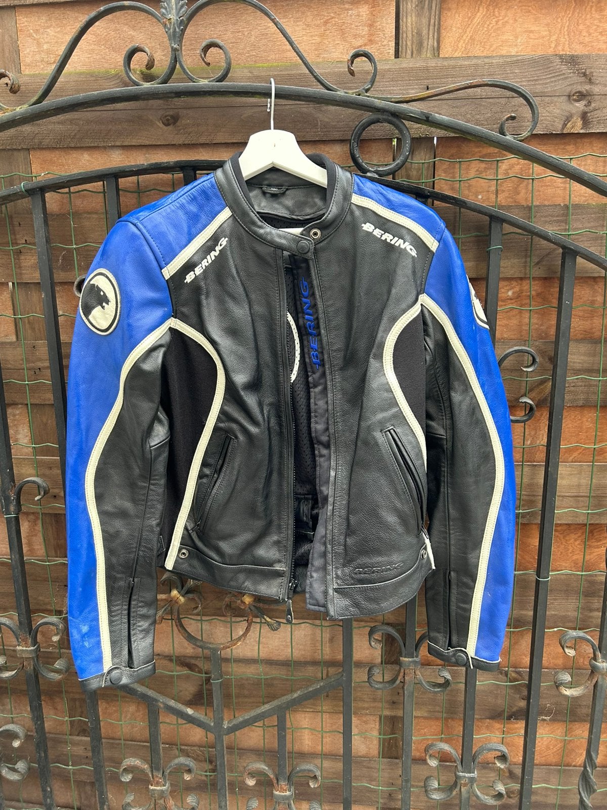 Lederen motorvest xs, Motoren, Ophalen