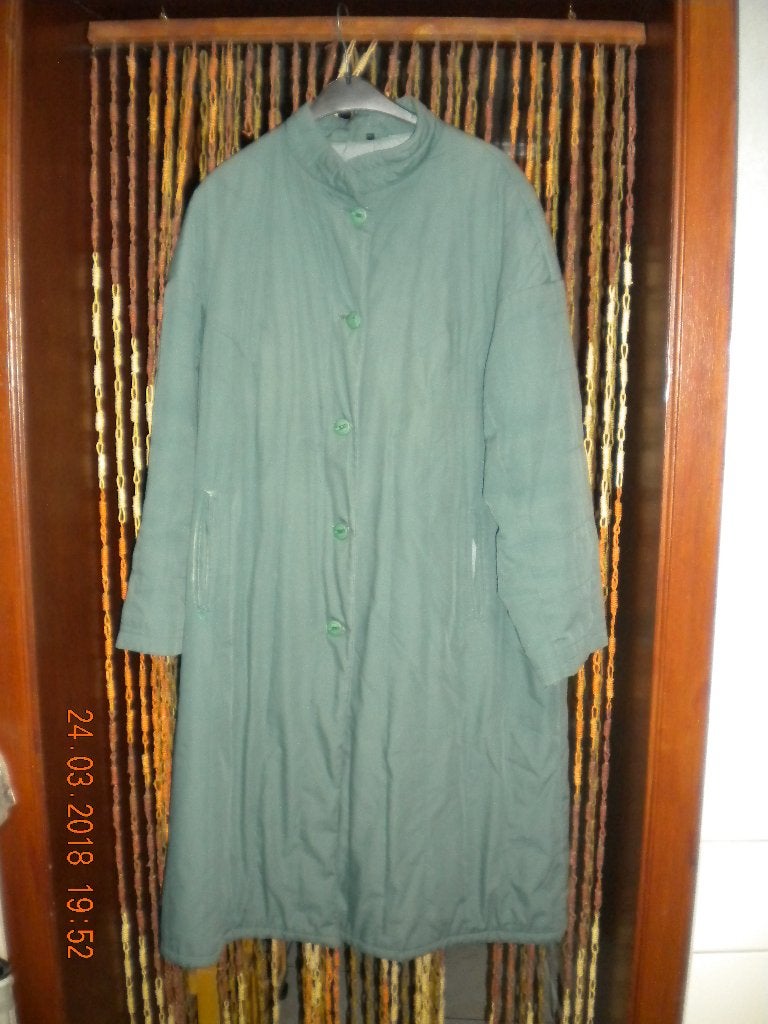 Groene (regen)mantel, Ophalen