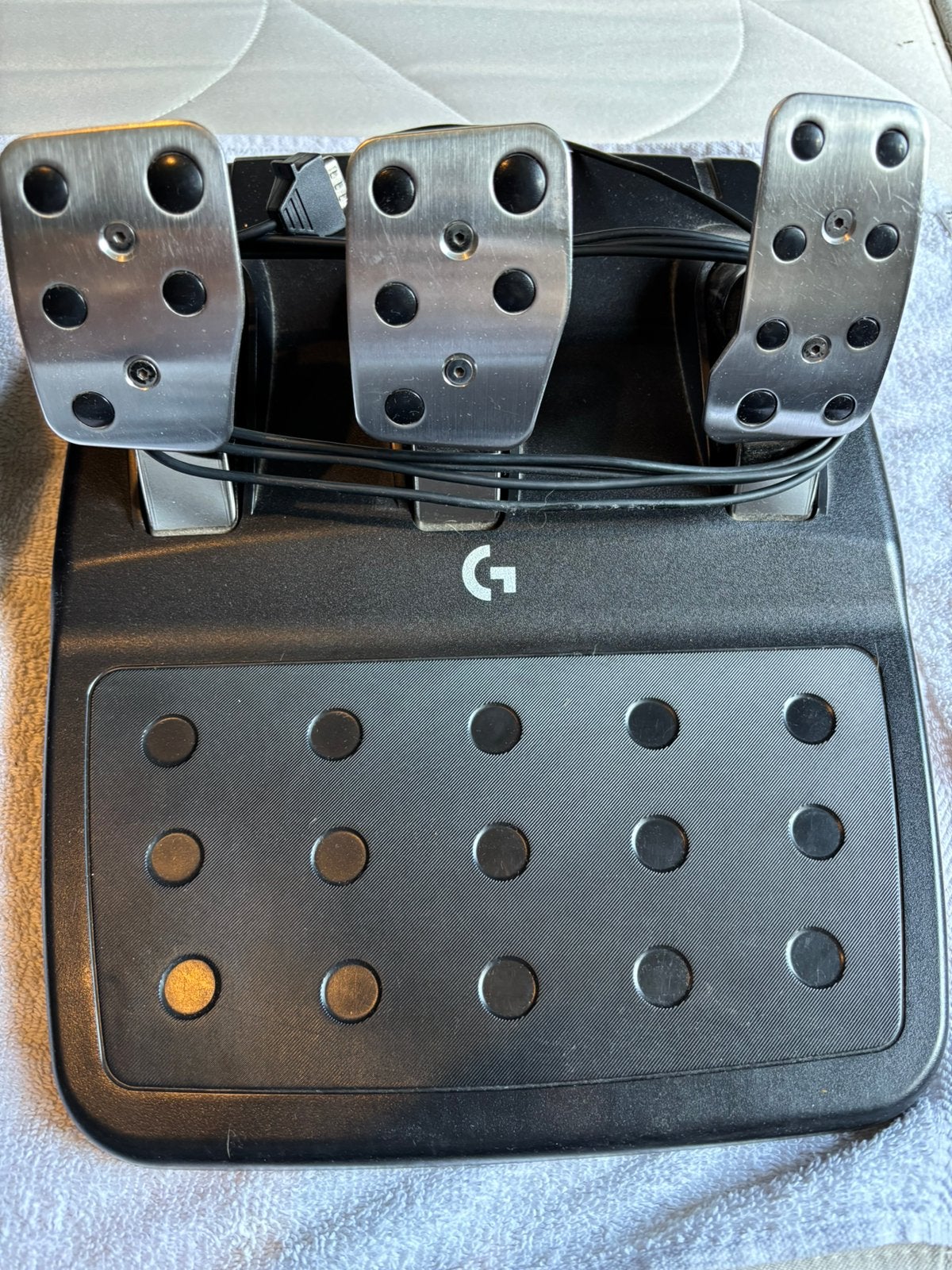 Volant g923 avec pedales et boite a vitesse, Games en Spelcomputers, Spelcomputers | Xbox | Accessoires, Ophalen, Zo goed als nieuw