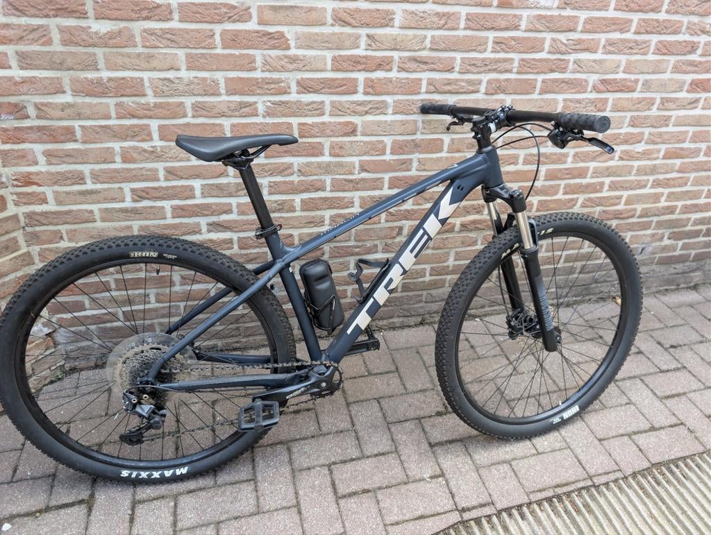 Vélo de montagne Trek Marlin 7 2021, taille M/L, pneus 29 po, VTT semi-rigide, Enlèvement, Trek