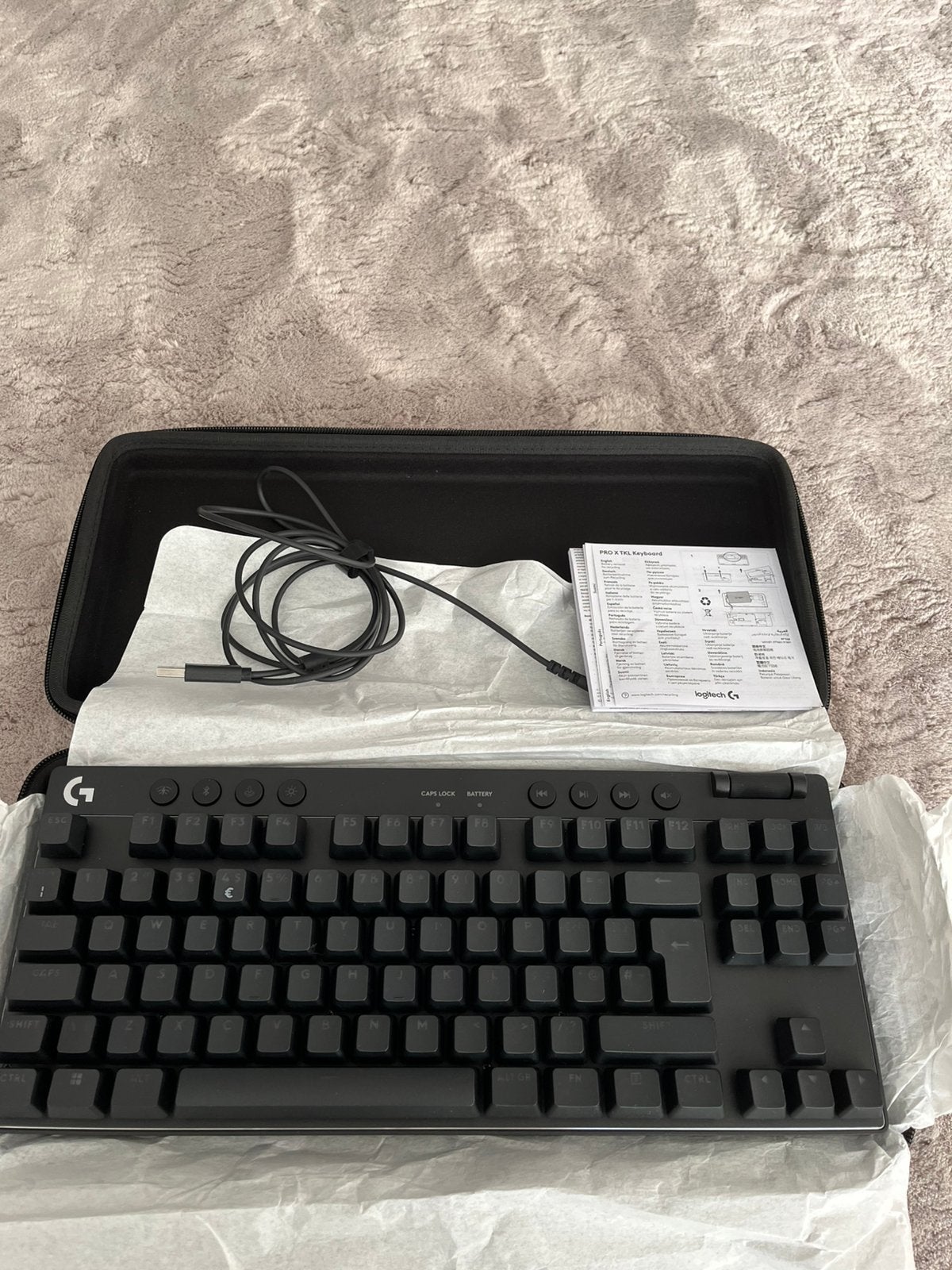 Toetsbord Logitech PRO X TKL nieuw, Computers en Software, Toetsenborden, Ophalen, Zo goed als nieuw