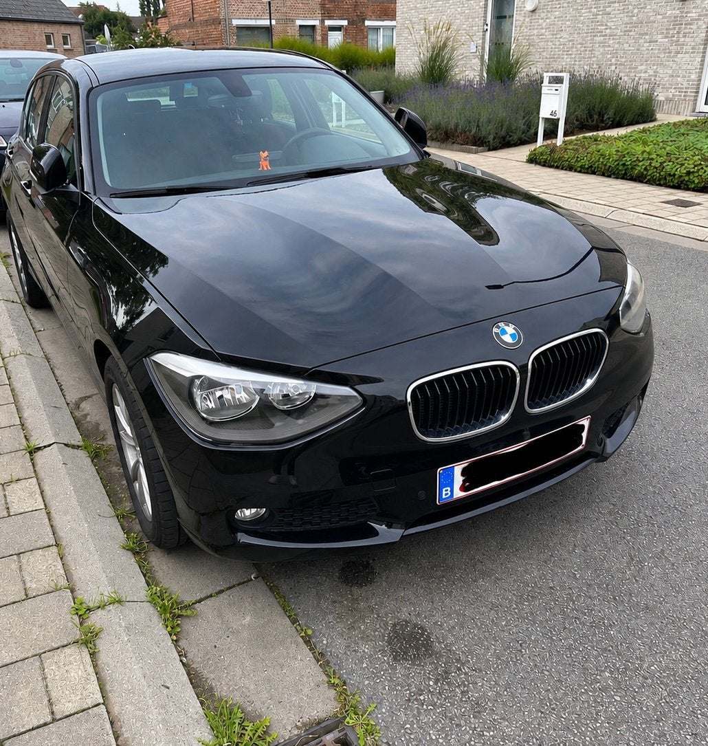 BMW 114i 2014 | 127.000 km | CarPlay | Achteruitrijca, Auto's, Handgeschakeld, Particulier, Onderhoudsboekje, Achteruitrijcamera
