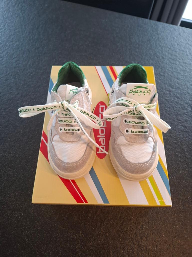 Sneaker Balducci 27, Enfants & Bébés, Vêtements enfant | Chaussures & Chaussettes, Enlèvement, Chaussures