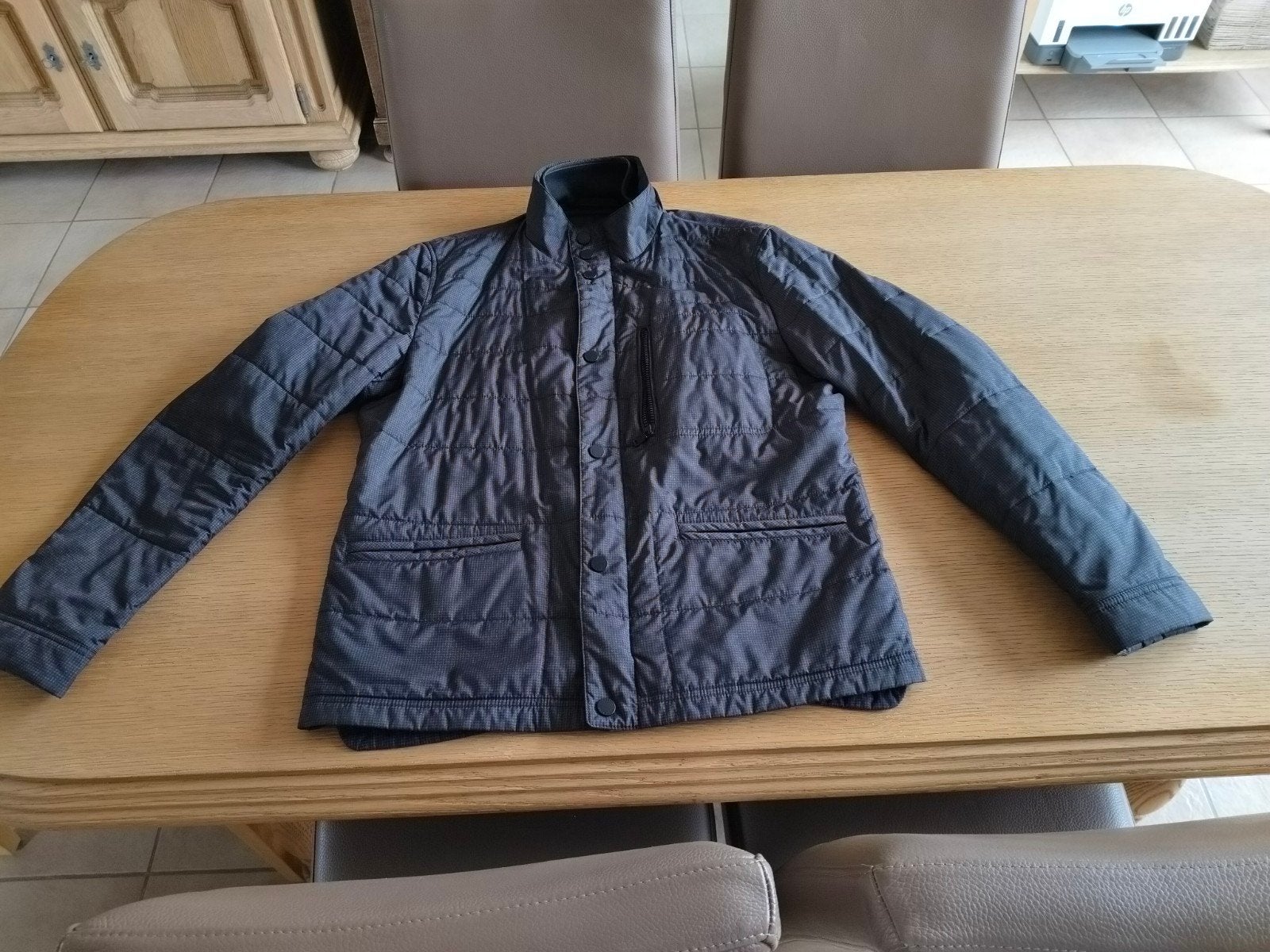 Hugo Boss in nieuwstaat lees beschrijving, Kleding | Heren, Jassen | Zomer, Ophalen, Maat 52/54 (L)