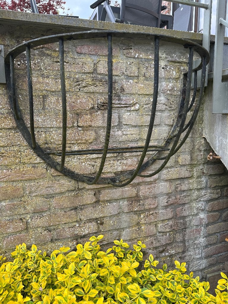 Grille en fer forgé, Enlèvement