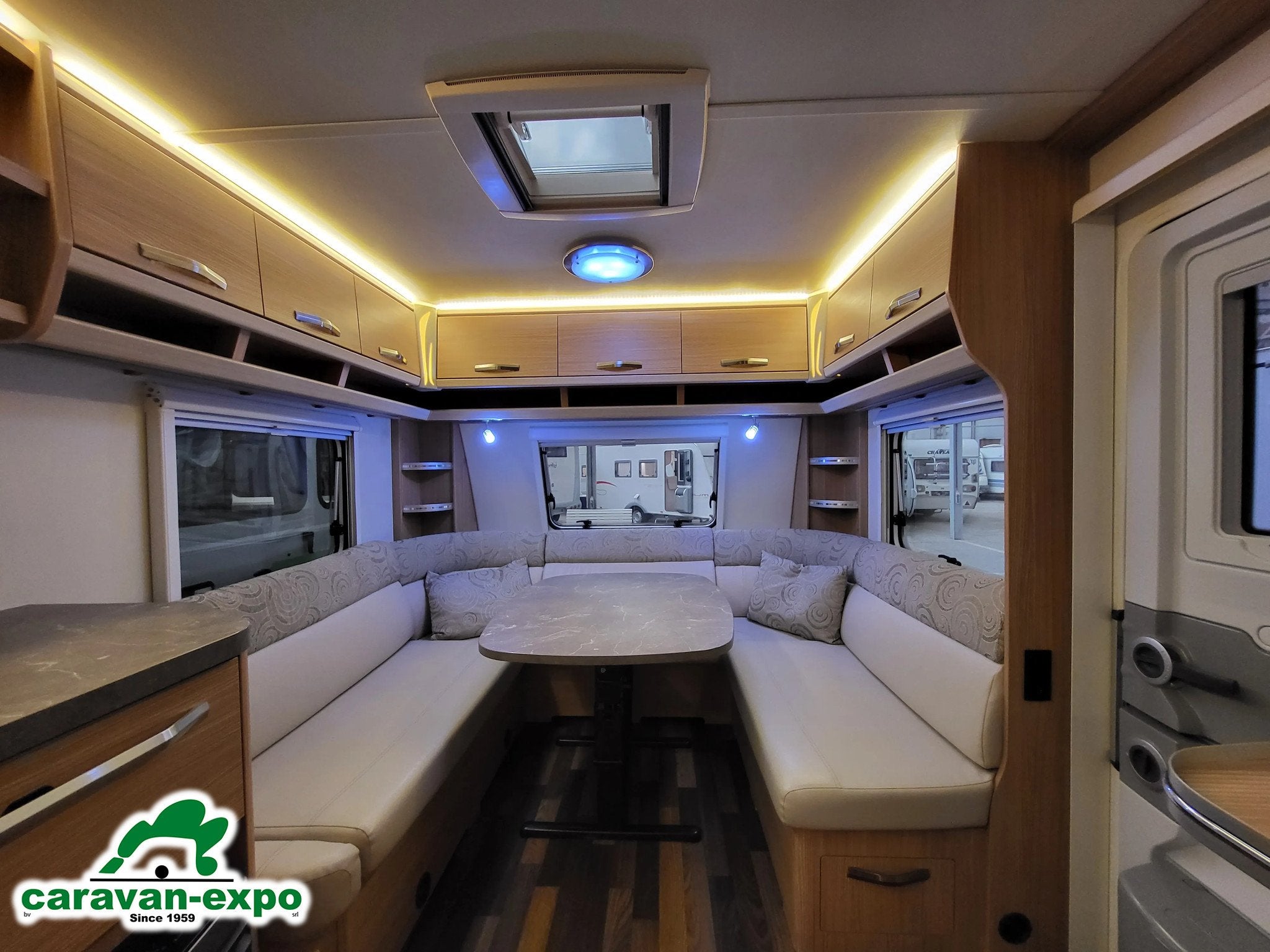TABBERT ROSSINI 655 UDB, Caravans en Kamperen, Tabbert, 7 tot 8 meter, Bedrijf, Tot en met 4