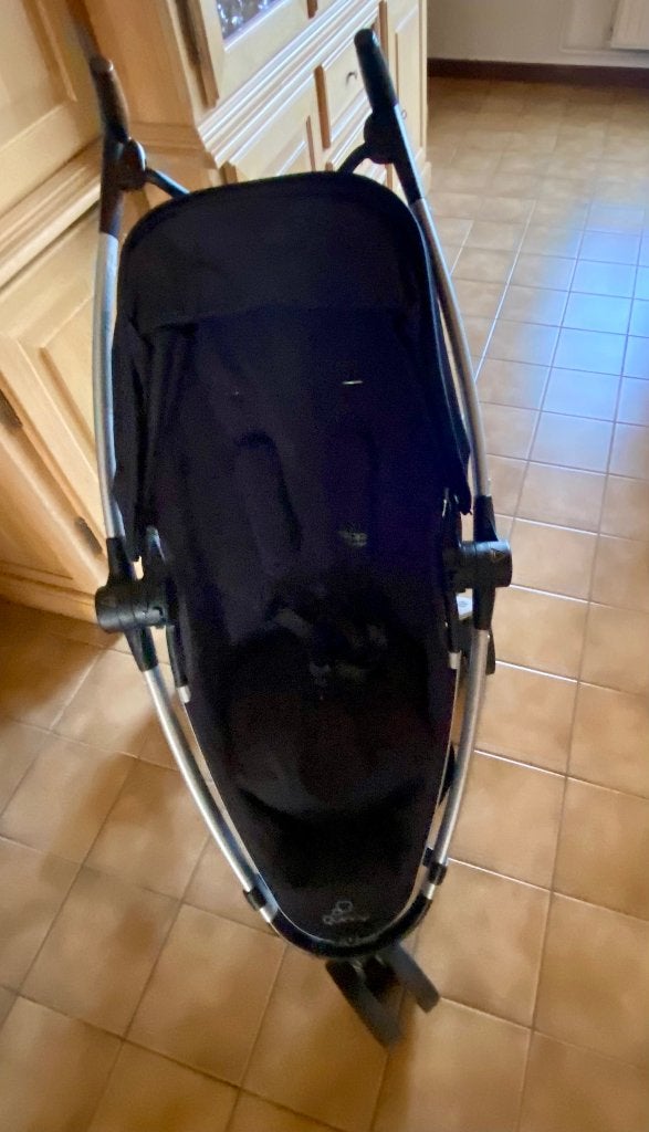 Quinny buggy met regenhoes (soepele wendbare driewieler), Kinderen en Baby's, Ophalen, Zo goed als nieuw, Quinny, Regenhoes