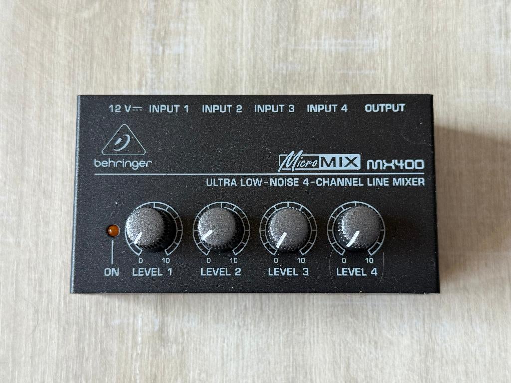 Behringer MX 400 Micro Mix, Muziek en Instrumenten, Synthesizers, Zo goed als nieuw, Overige aantallen, Overige merken, Ophalen of Verzenden