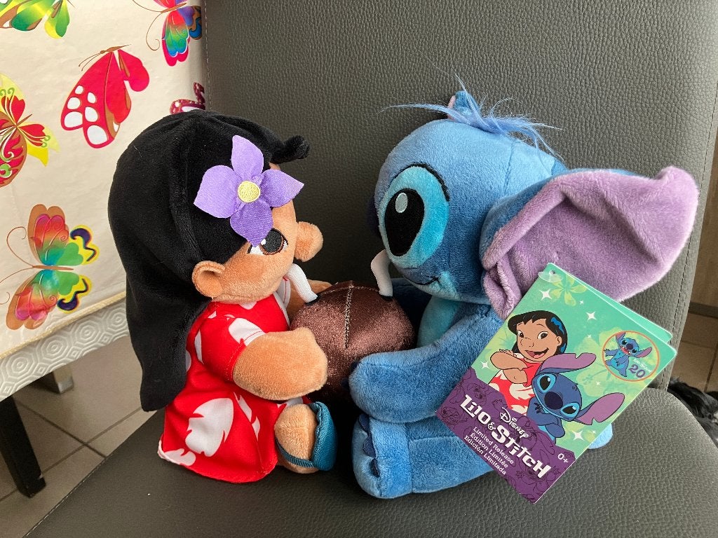 Lilo & Stitch ( Disney ) 20th Anniversary knuffel Limited, Verzamelen, Ophalen of Verzenden, Overige figuren, Nieuw, Knuffel
