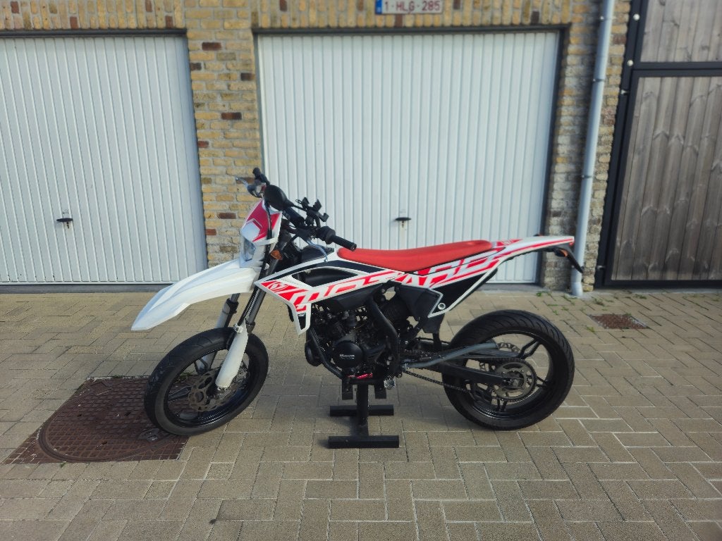 Beta rr 50 motard 2021, Fietsen en Brommers, Ophalen, 6 versnellingen, Gebruikt, 49 cc