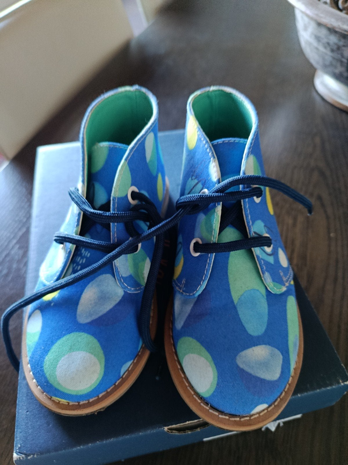 Chaussures Melula pour enfants taille 26, Enfants & Bébés, Enlèvement