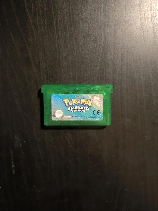 Pokémon Emerald game boy, Games en Spelcomputers, Games | Nintendo Game Boy, Ophalen of Verzenden, Zo goed als nieuw