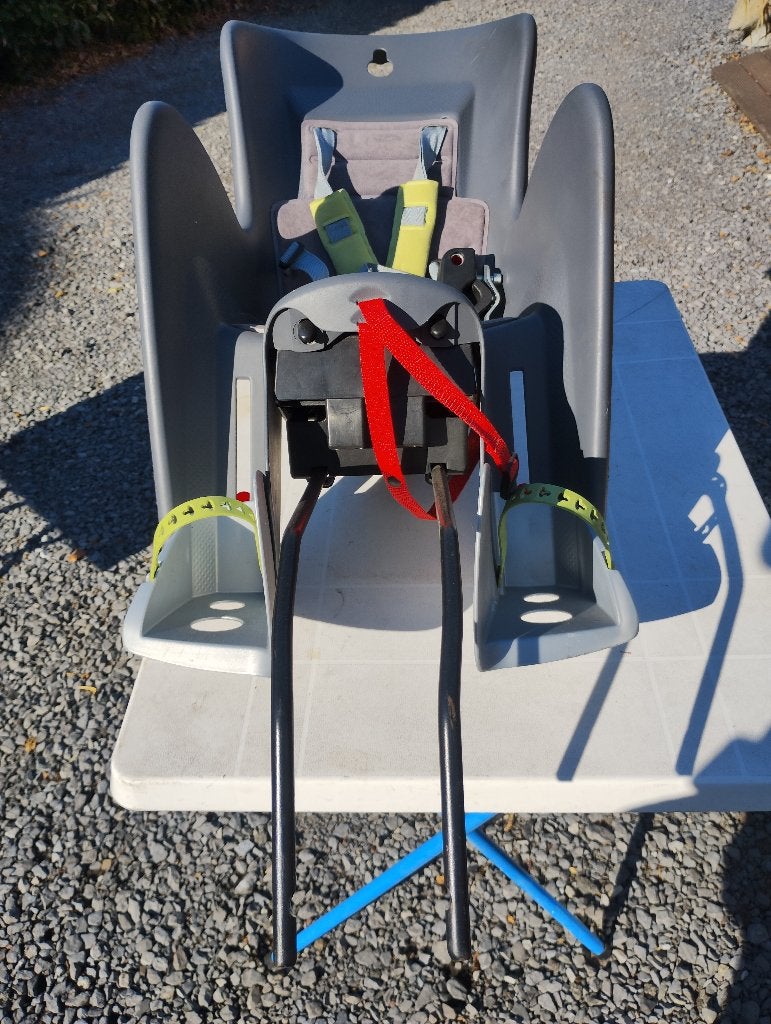 fietszitje, Fietsen en Brommers, Fietsaccessoires | Fietsstoeltjes, Ophalen, Achterzitje, Voetsteuntjes, 22 t/m 36 kg