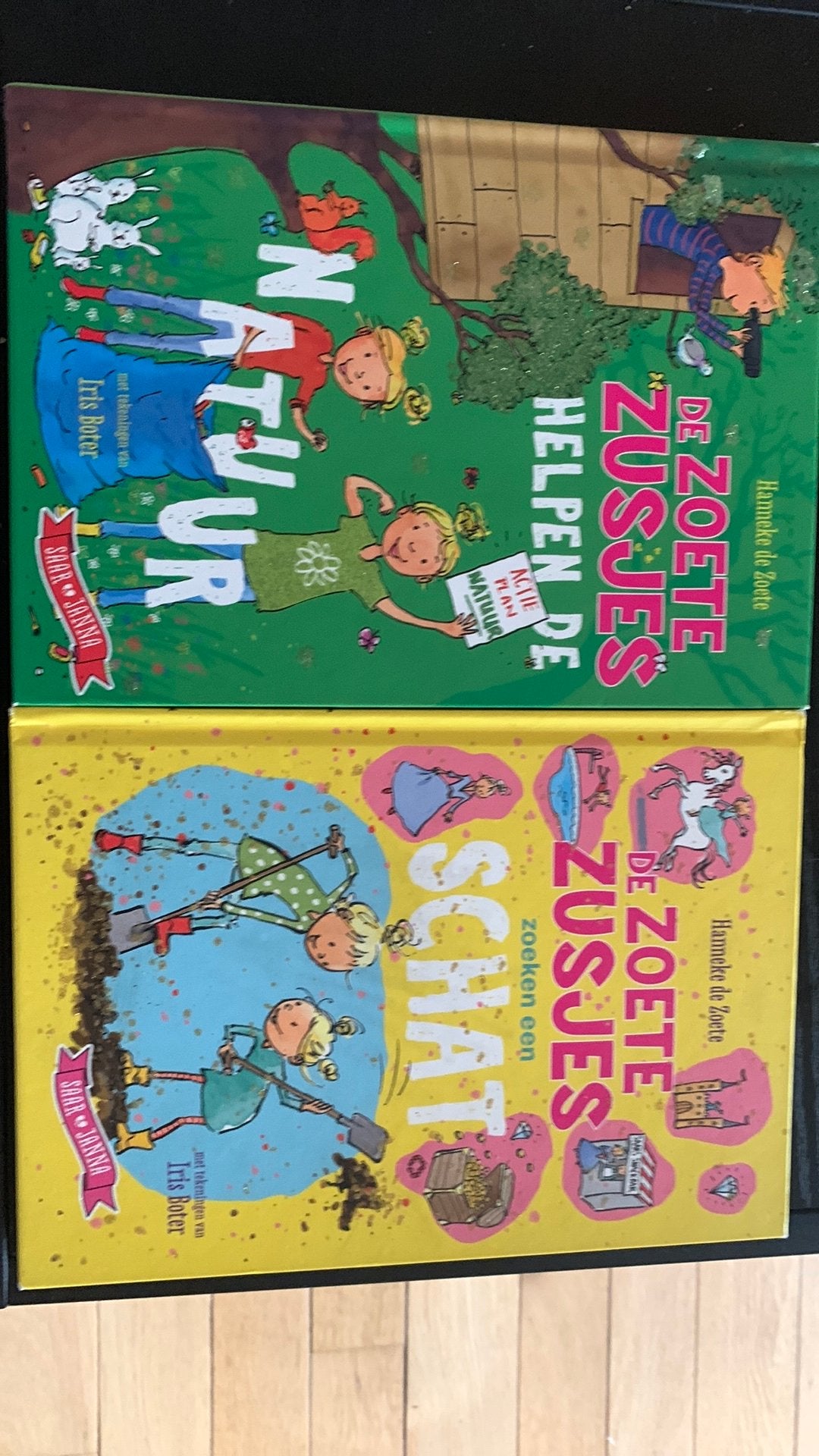 2 boeken van:’ de zoete zusjes ‘, Enlèvement, Comme neuf