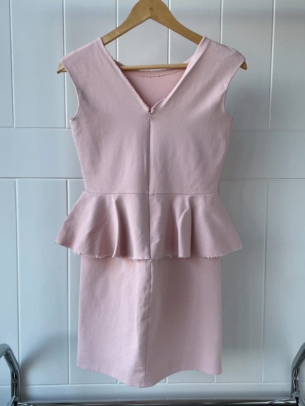 Elegante roze jurk, van Zara, Kleding | Dames, Maat 42/44 (L), Ophalen of Verzenden, Zo goed als nieuw, Roze