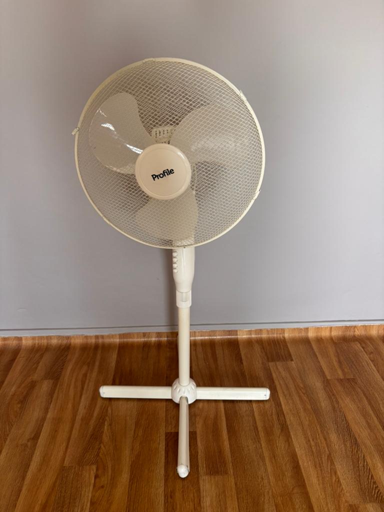 Ventilator, Ophalen, Zo goed als nieuw, Vloerventilator