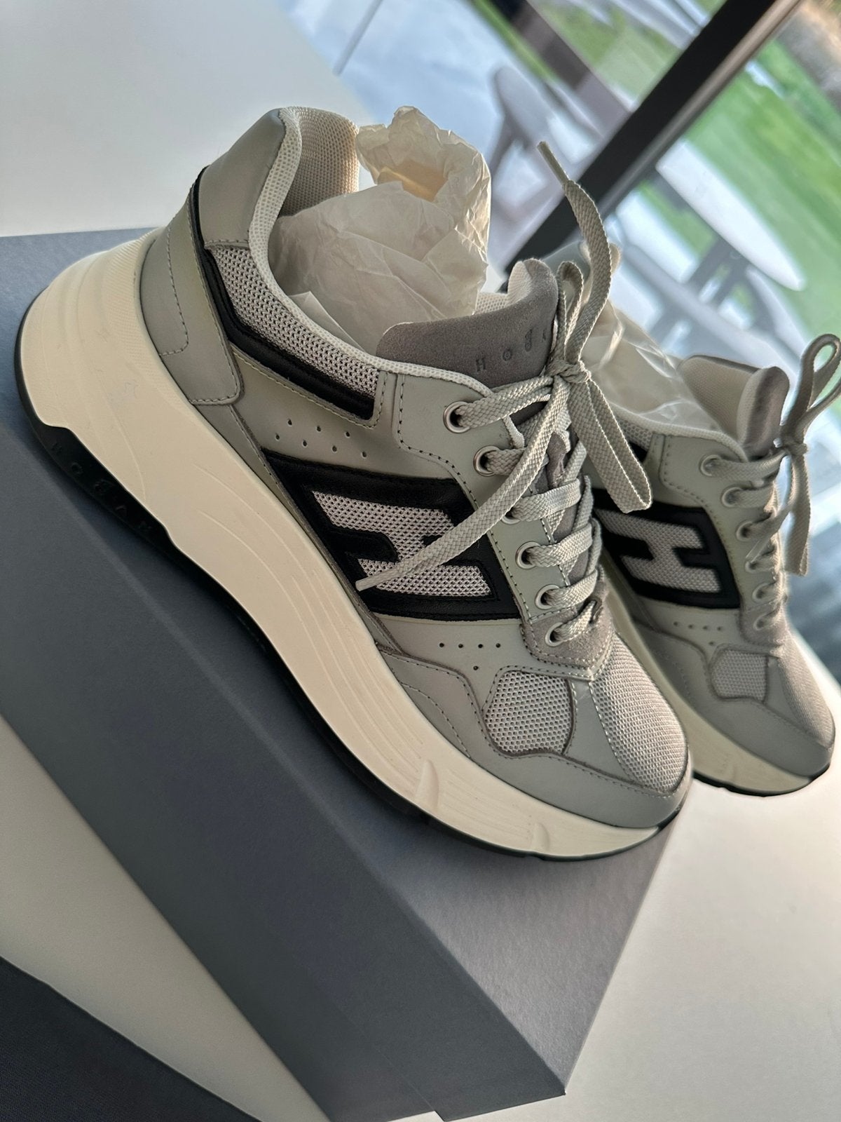 Sneakers Hogan, Gris, Enlèvement ou Envoi, Sneakers et Baskets, Comme neuf