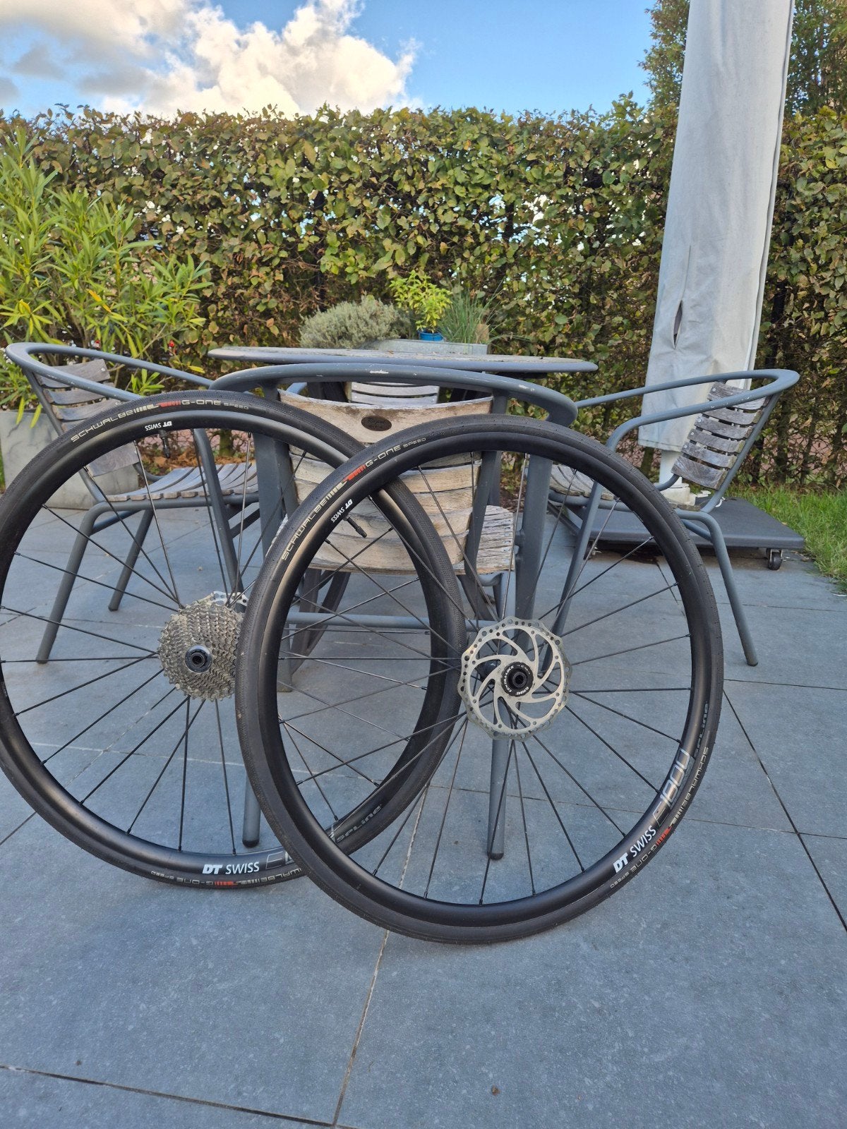 DT Swiss E1800 Spline Disc Wielset – Complete set met banden, DT Swiss, Gravelbike, Comme neuf, Enlèvement