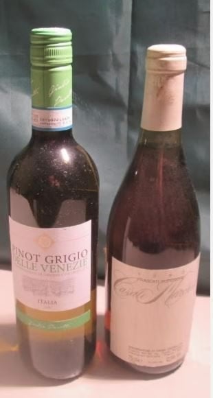2 vins italiens - Pinot Grigio 2020/Casale Marchese 1990, Collections, Vins, Enlèvement ou Envoi, Pleine, Comme neuf, Vin blanc