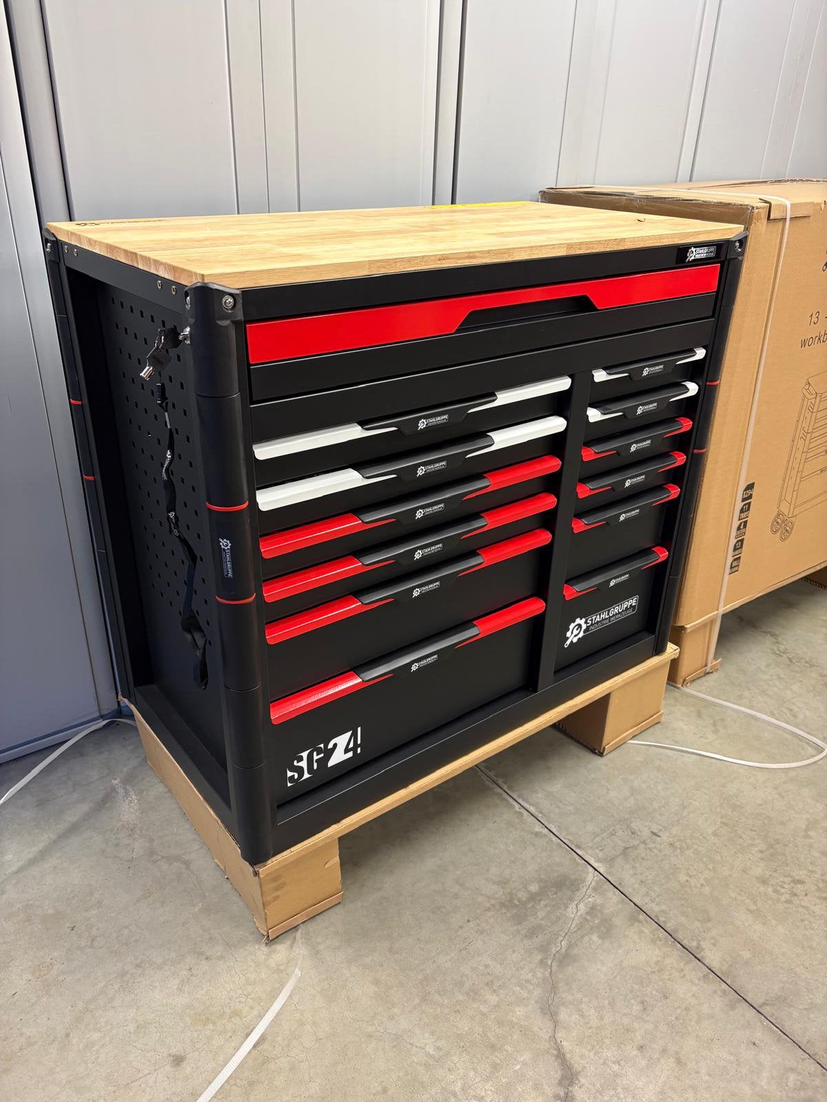 Nieuwe gereedschapswagen stahlgruppe met factuur, Doe-het-zelf en Bouw, Gereedschapskisten, Ophalen, ., Nieuw, .