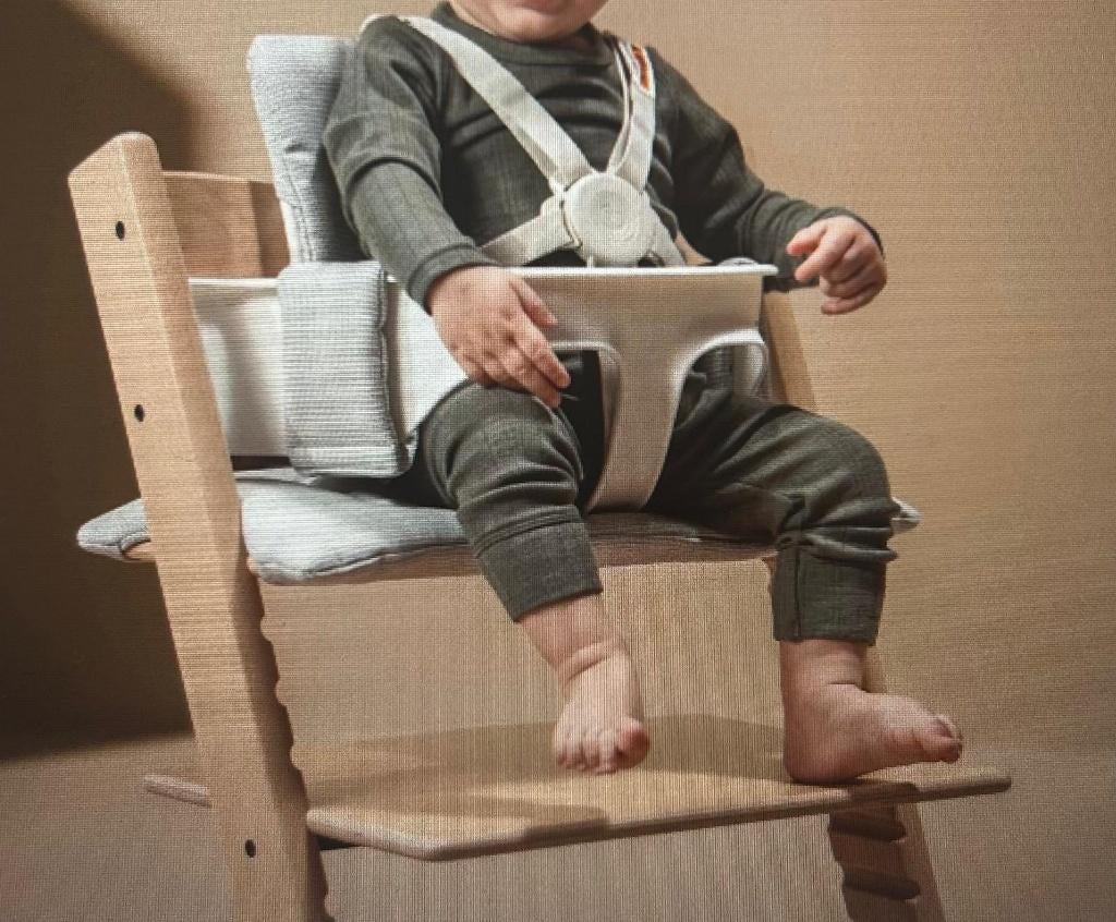 stoelverkleiner en harnasje/tuigje Stokke Tripp Trapp-stoel, Kinderen en Baby's, Kinderstoelen, Zo goed als nieuw, Meegroeistoel