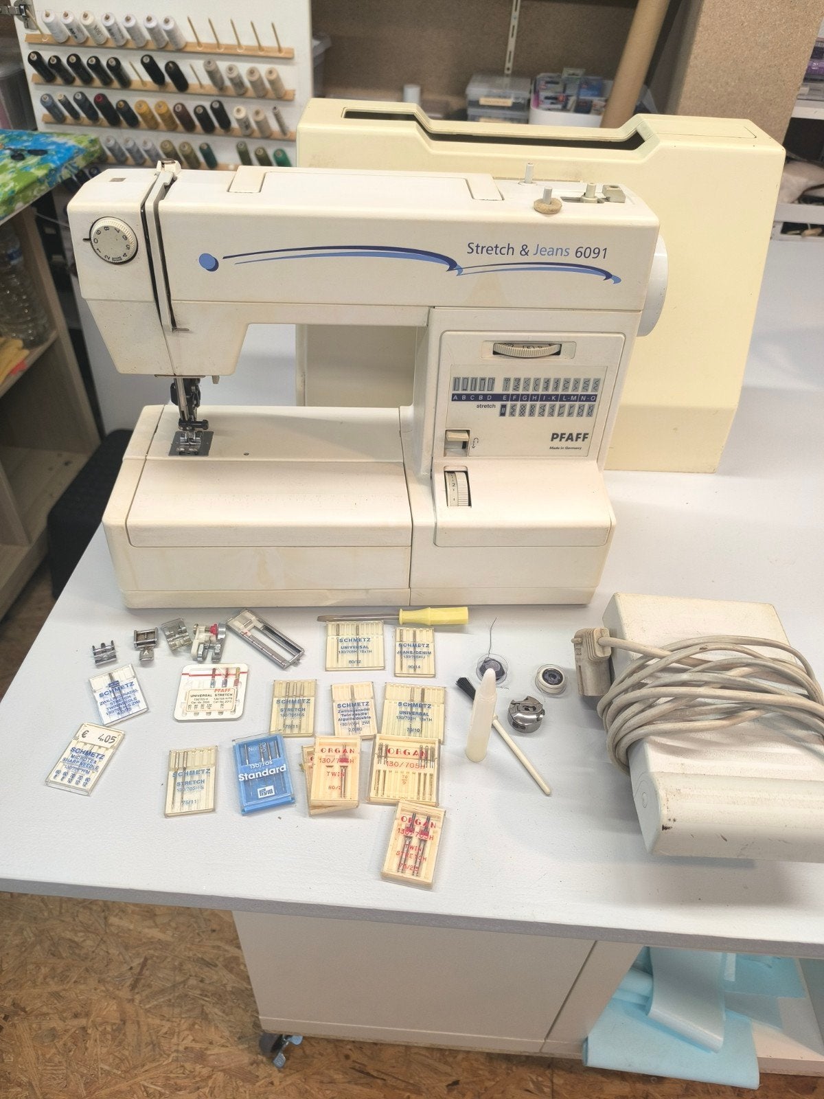 Pfaff stretch en jeans 6091, Hobby & Loisirs créatifs, Machines à coudre & Accessoires, Enlèvement, Pfaff