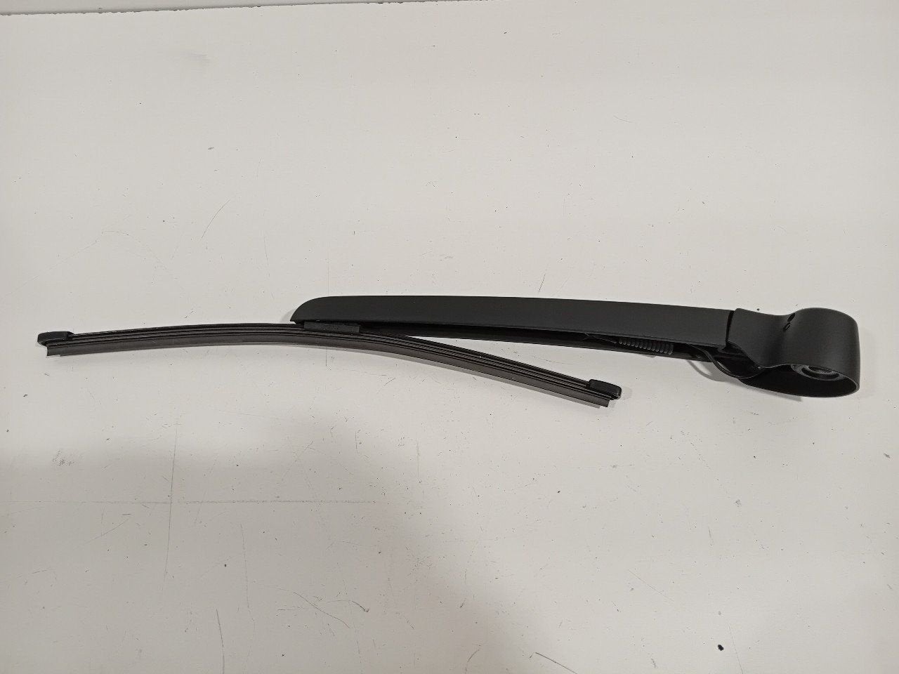 Ruitenwisserarm achterruit Audi A1, Onderdelen@venauto.nl, Van der Ven Autorecycling B.V., Ettenseweg 76, 4706 PB Roosendaal, The Netherlands