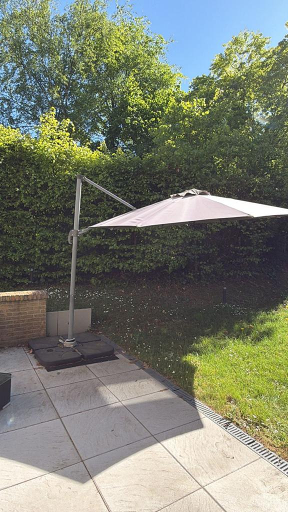 Parasol, Ophalen, Zo goed als nieuw, Kantelbaar