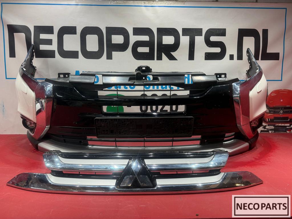 VOORBUMPER MITSUBISHI OUTLANDER BUMPER COMPLEET ORIGINEEL, Arrière, -, Haillon arrière, Utilisé