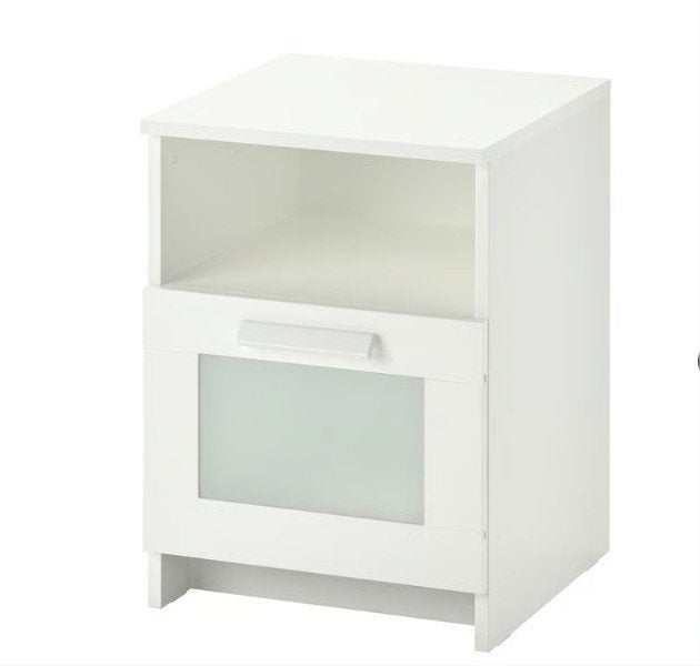 Tables de chevet année 2025 Ikea, Enlèvement